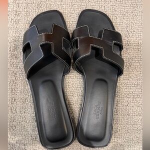 Hermes Black Oran Sandals 37.5